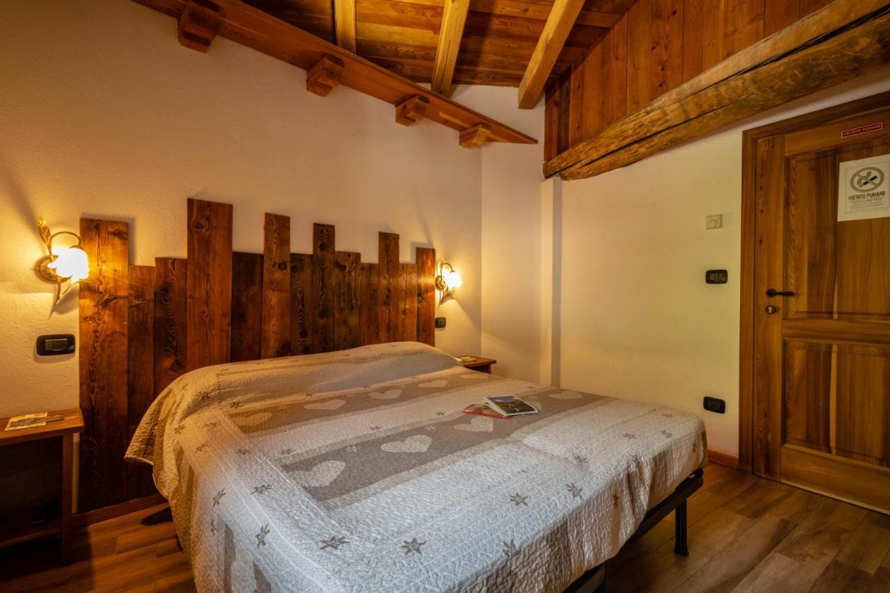 Le Vieux Noyer - Appartamenti Al Verde Villaggio Di Rumiod Saint-Pierre Luaran gambar