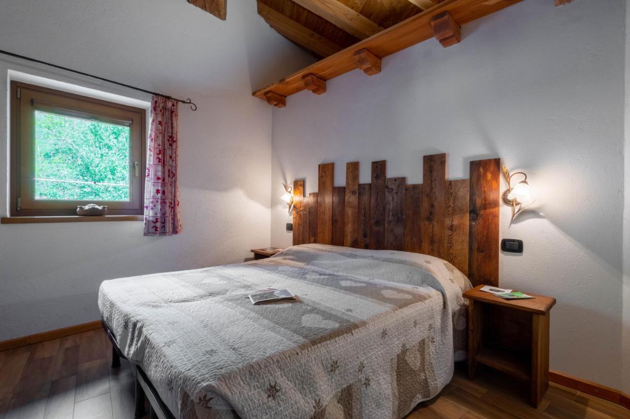Le Vieux Noyer - Appartamenti Al Verde Villaggio Di Rumiod Saint-Pierre Luaran gambar
