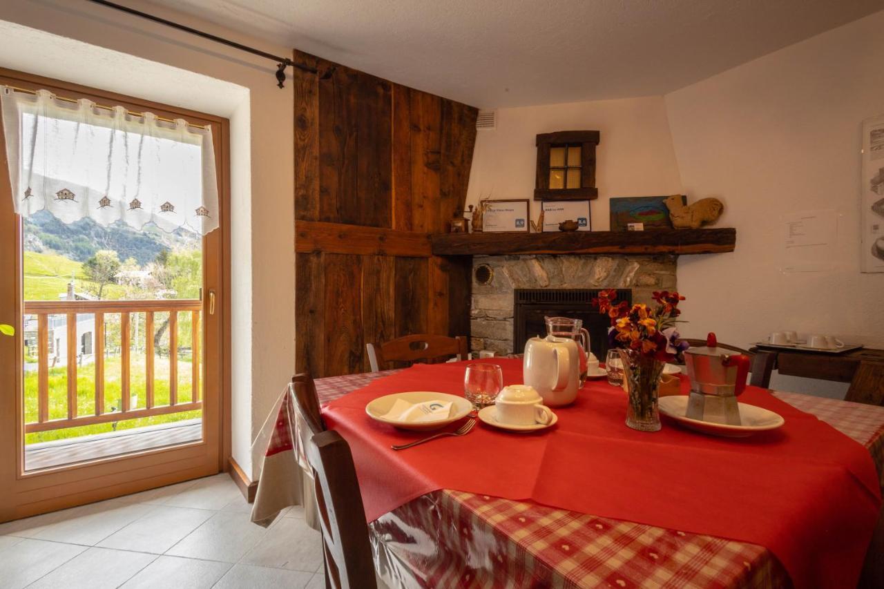 Le Vieux Noyer - Appartamenti Al Verde Villaggio Di Rumiod Saint-Pierre Luaran gambar