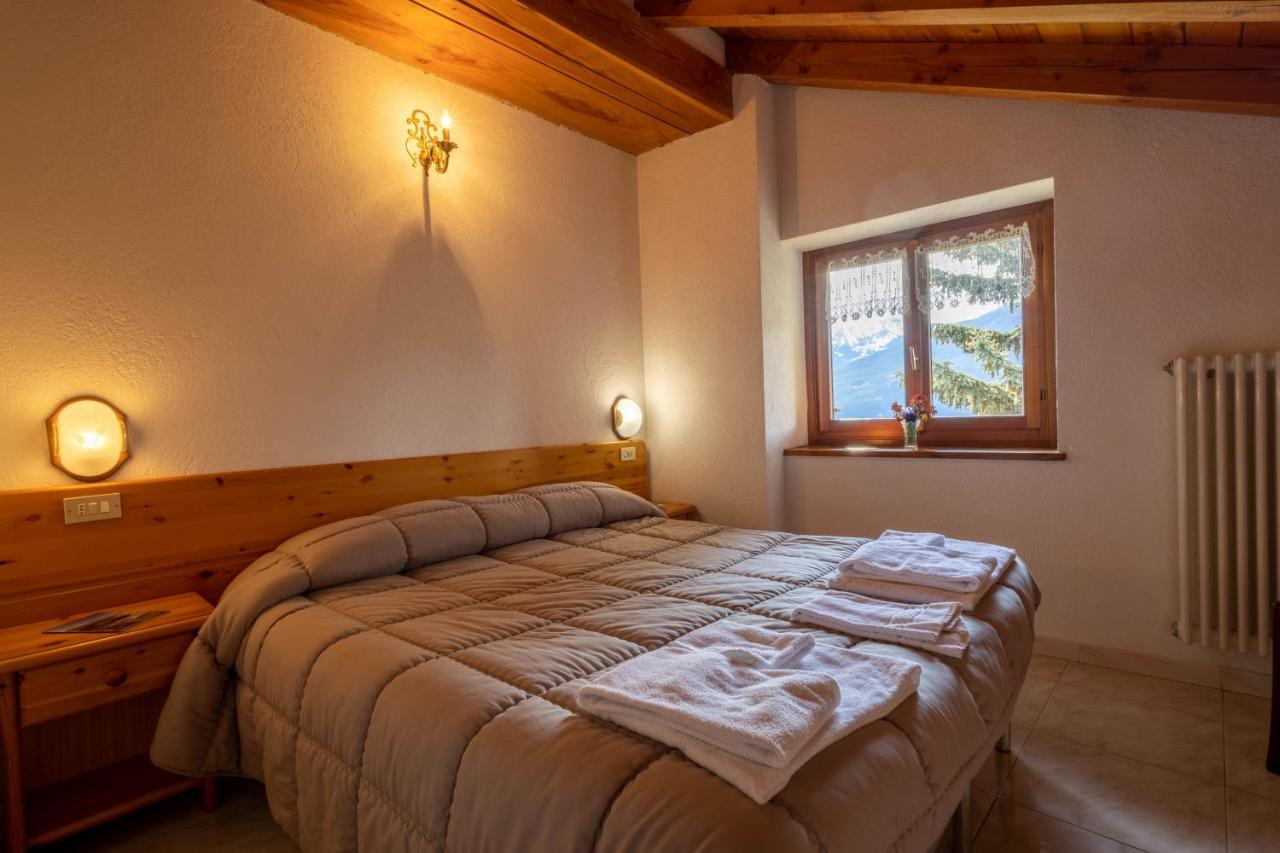 Le Vieux Noyer - Appartamenti Al Verde Villaggio Di Rumiod Saint-Pierre Luaran gambar