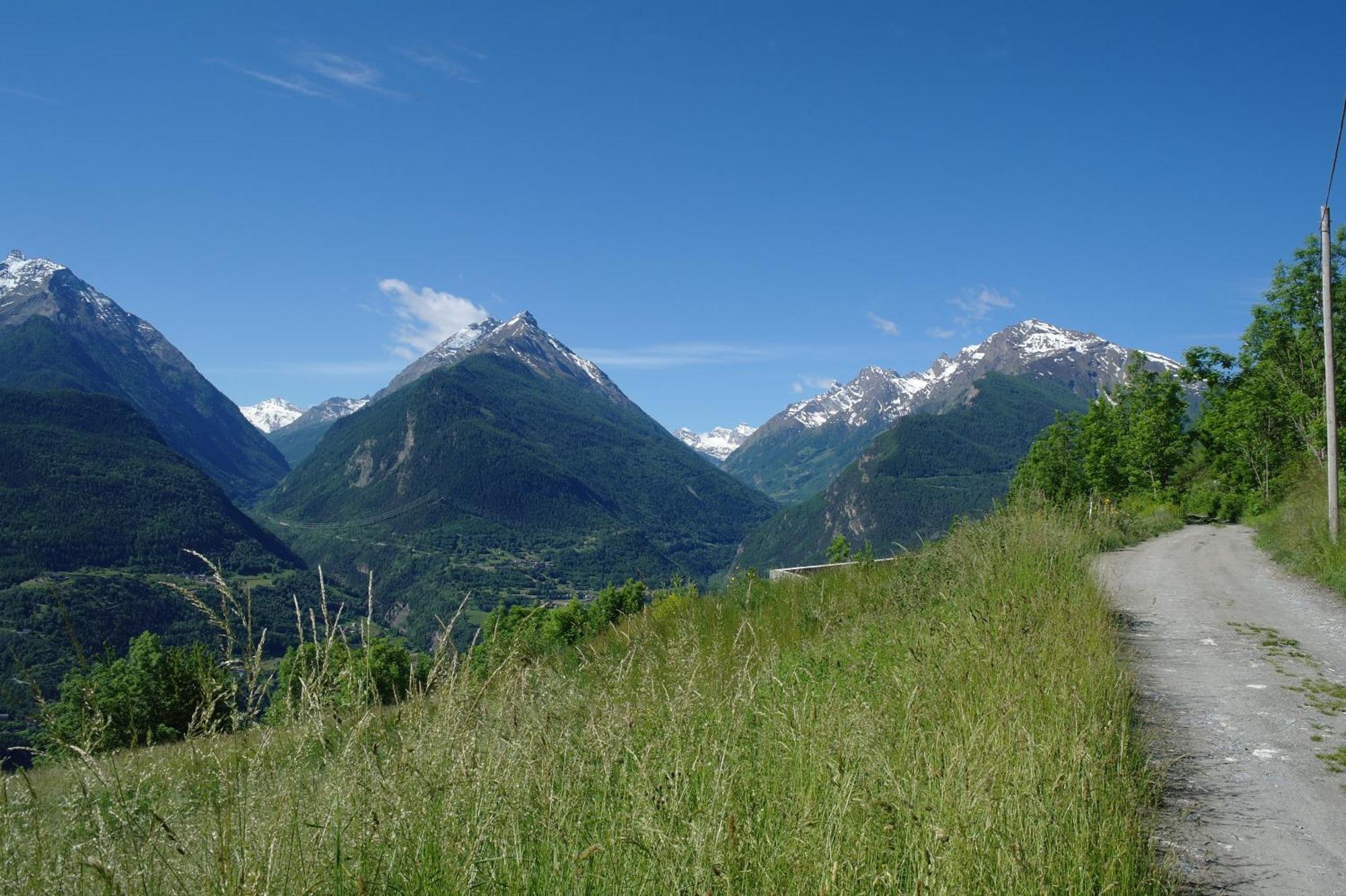 Le Vieux Noyer - Appartamenti Al Verde Villaggio Di Rumiod Saint-Pierre Luaran gambar
