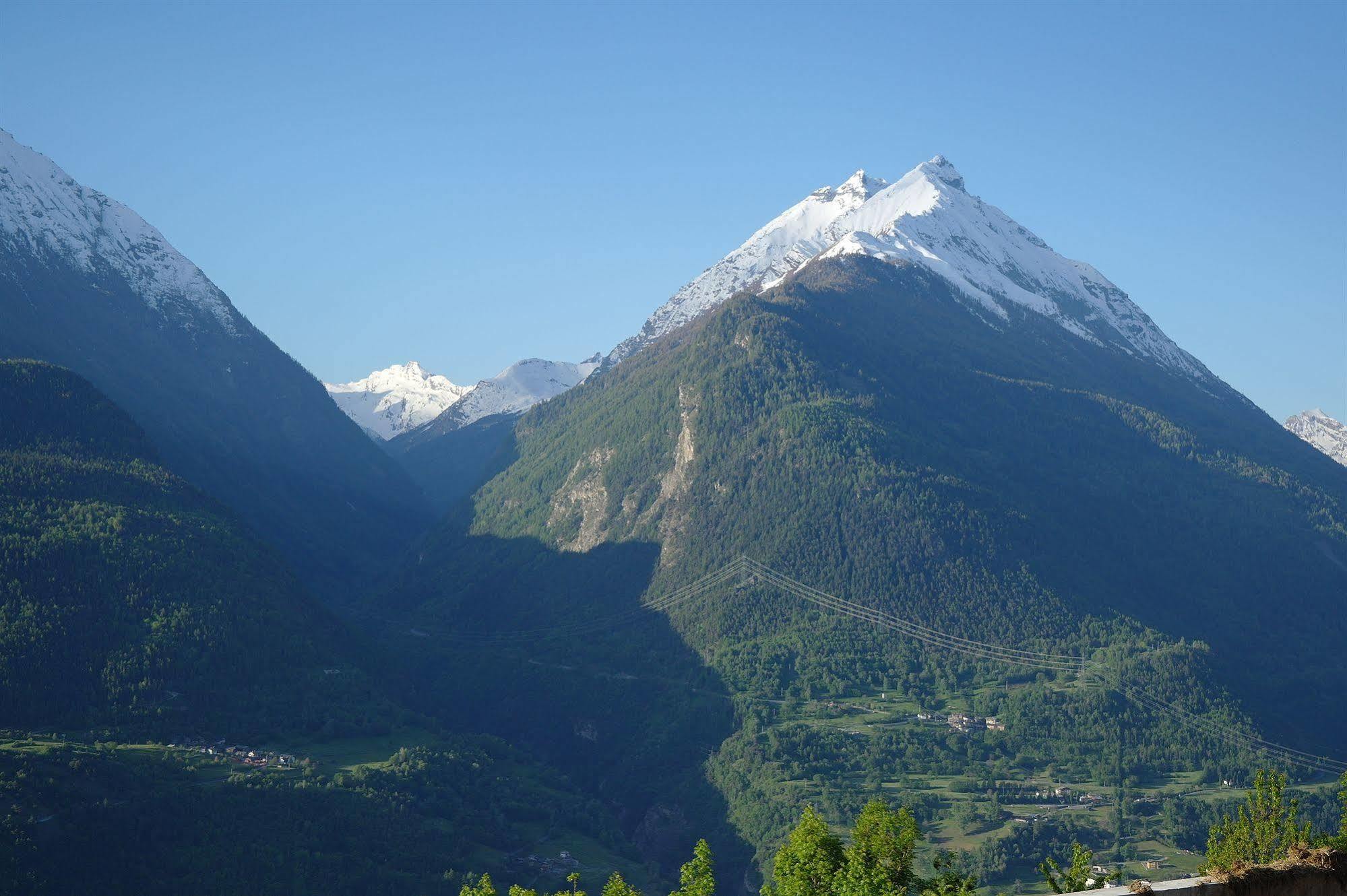 Le Vieux Noyer - Appartamenti Al Verde Villaggio Di Rumiod Saint-Pierre Luaran gambar